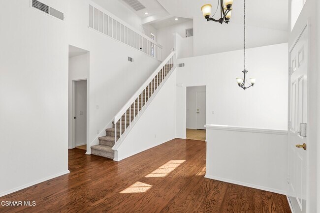 Photo - 495 Novara Way