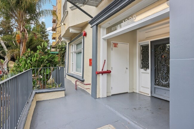 Photo - 1329 W. 5th St.
