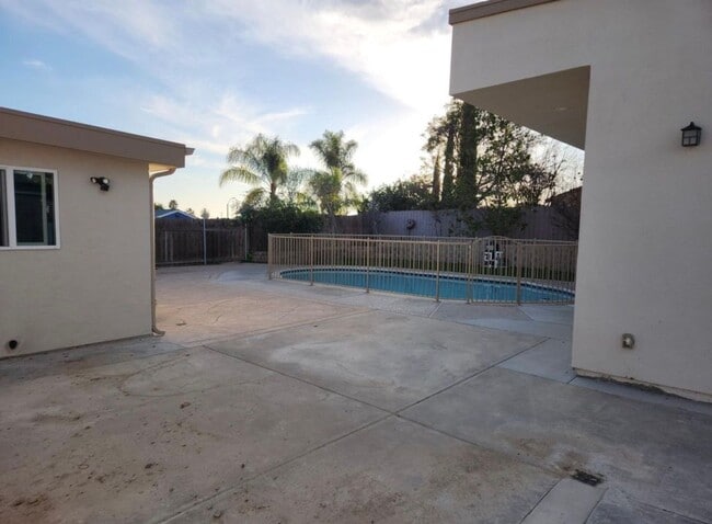 Photo - 239 Malito Ct