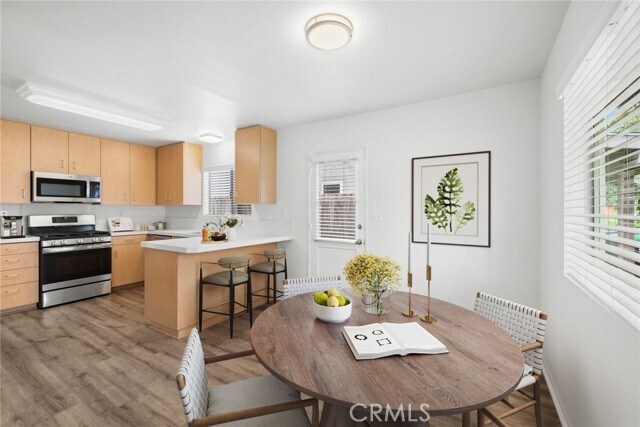 Photo - 375 Woodland Pl