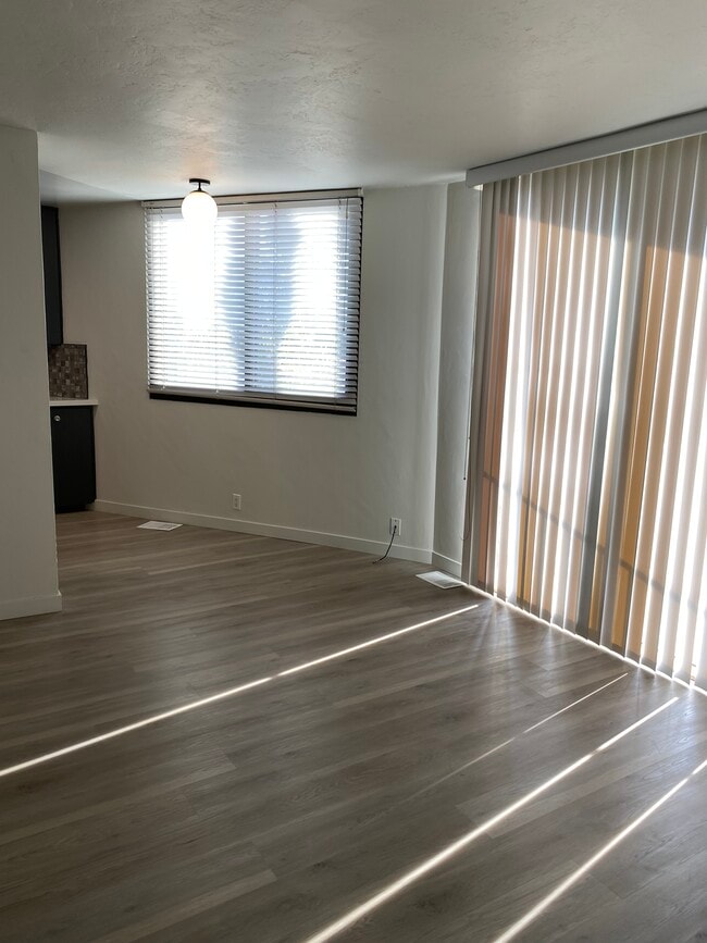 Photo - 2020 Albatross St Unit 3