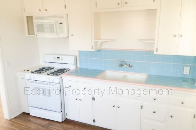 Photo - 2044 Chapel Dr