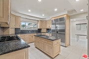 Photo - 4315 Clybourn Ave