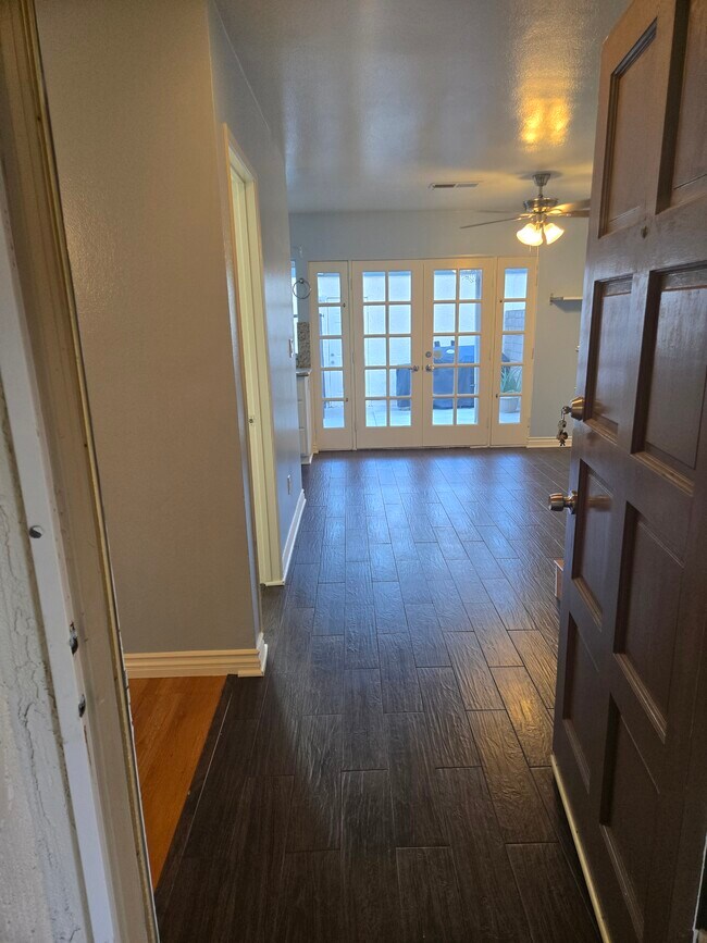 Photo - 11459 Shippigan Way