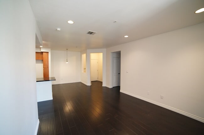 Photo - 360 W Avenue 26 Unit 226