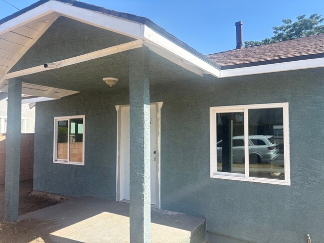 Photo - 124 E Cypress Ave