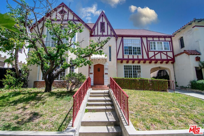 Building Photo - 342 N Orange Dr