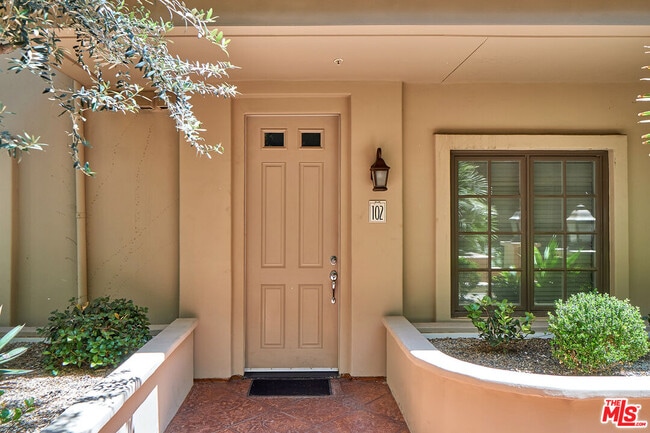 Photo - 851 N San Vicente Blvd Unit 102