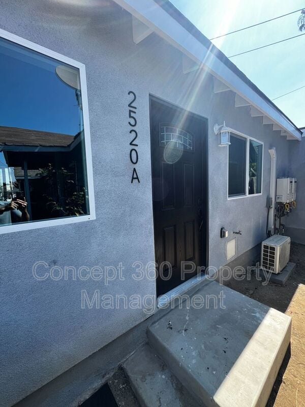Photo - 2520 E Anaheim St