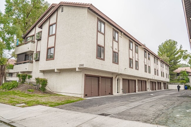 COMING SOON! 3 Bedroom Townhome for Rent i... - COMING SOON! 3 Bedroom Townhome for Rent i...