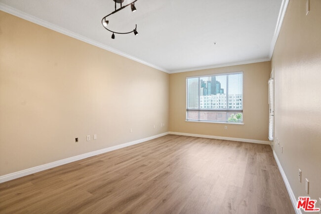 Photo - 100 S Alameda St Unit 308