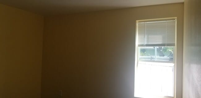 Building Photo - 2617 Piedmont Ave Unit A