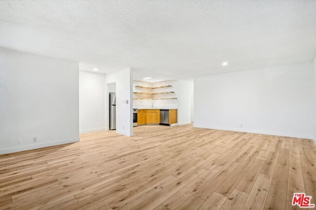 Photo - 9000 Clifton Wy Unit 6