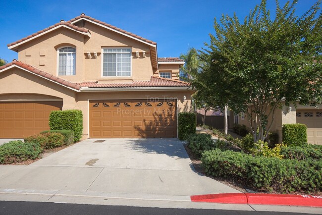 Beautiful 3 bed / 2.5 bath / 1,150 sqft To... - Beautiful 3 bed / 2.5 bath / 1,150 sqft To... Townhome