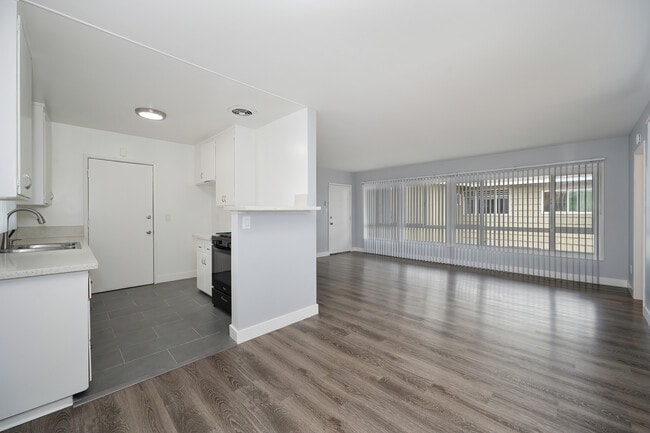 Photo - Stadium Village Apartments