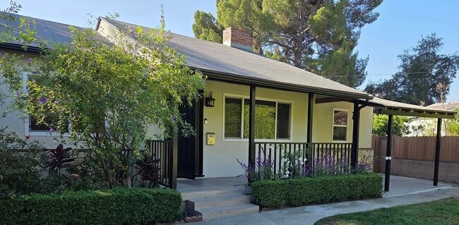 Photo - 11536 Cumpston St