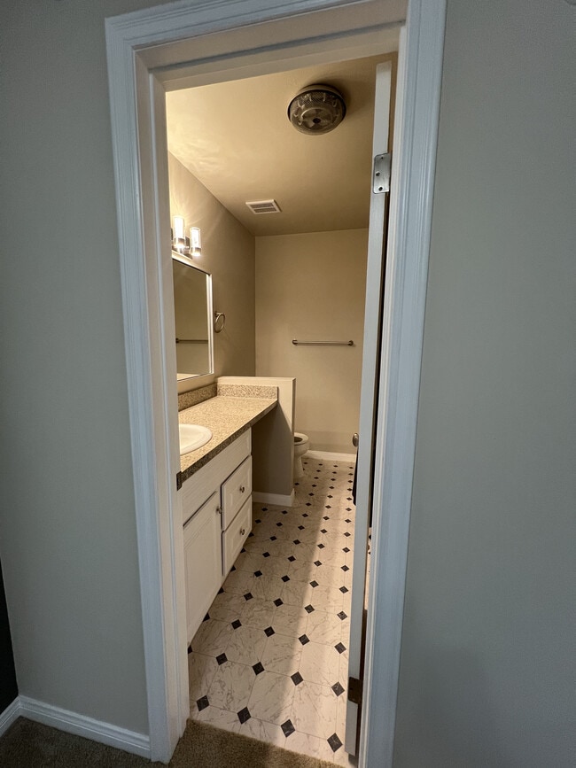 Photo - 719 N Eucalyptus Ave Unit 22C