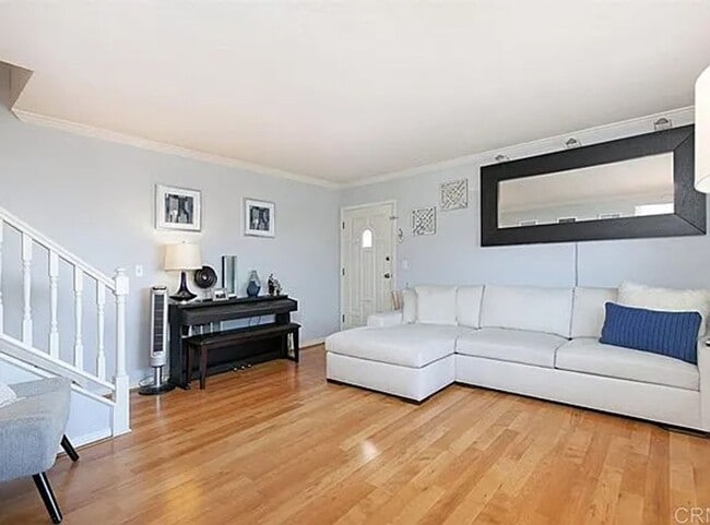 Building Photo - Your Perfect Pacific Beach Home Awaits! Unit 1