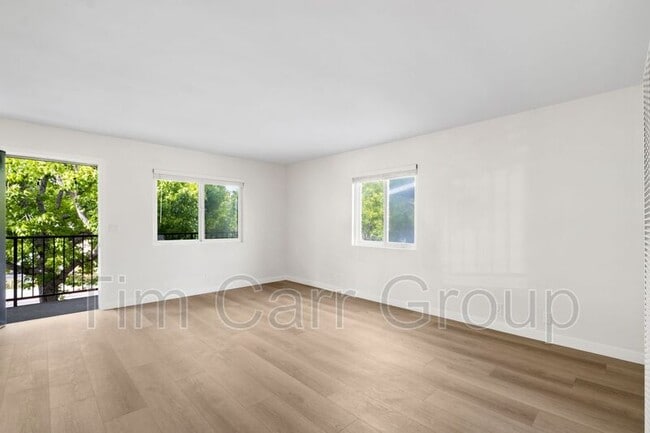 Photo - 121 E Bay St Unit D