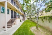 Photo - Spacious 2 Bed / 1 Bath Apartment in the Heart of South Park! Unit #E