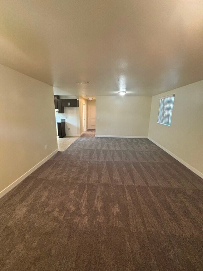 Photo - 347 E 107th St