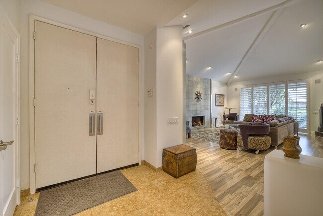 Photo - 17 Lakeshore Dr