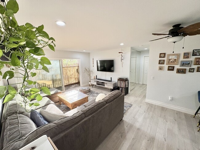 Photo - 2362 Hosp Way Unit 136