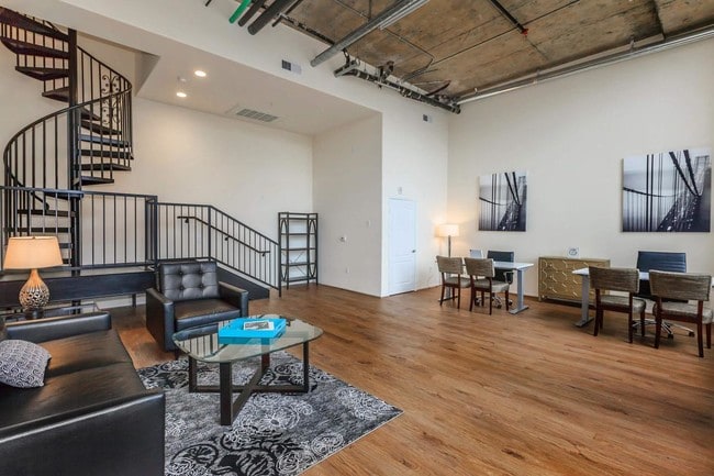 Live Work Loft - Broadway Palace