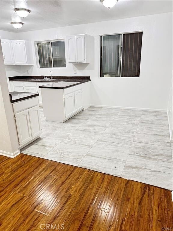 Photo - 822 E 87th St