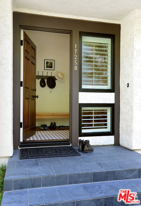 Building Photo - 17258 Palisades Cir Rental