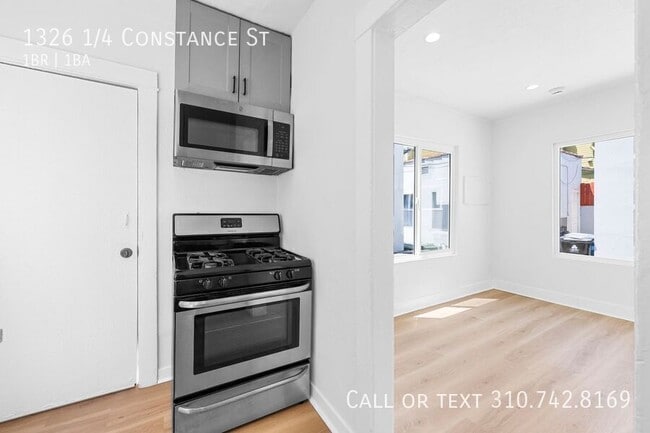 Building Photo - 1326 1/4 Constance St-