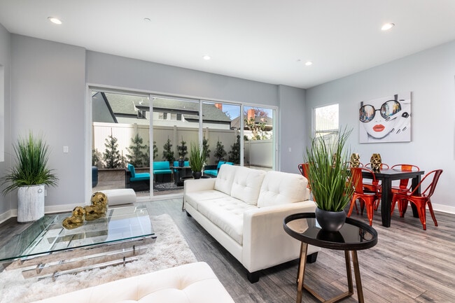 Photo - 577 Daniel Freeman Cir