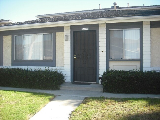 WOW - FRONT, SINGLE STORY CONDOMINIUM HOME - WOW - FRONT, SINGLE STORY CONDOMINIUM HOME