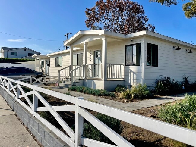 Building Photo - 14005 Ocean Gate Ave