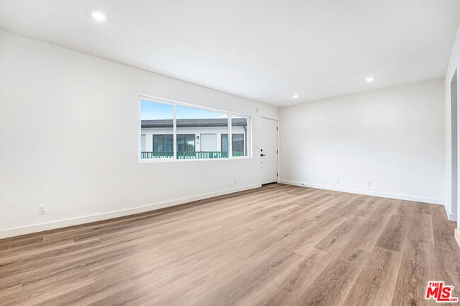 Photo - 16185 Sunset Blvd Unit 10