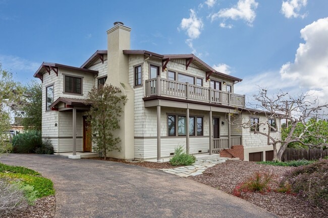 Photo - Loma Portal Craftsman with Views