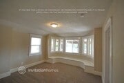 Photo - 1613 W 49th St