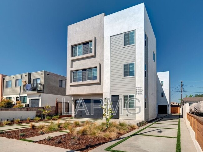 Building Photo - 4507 Saturn St Rental