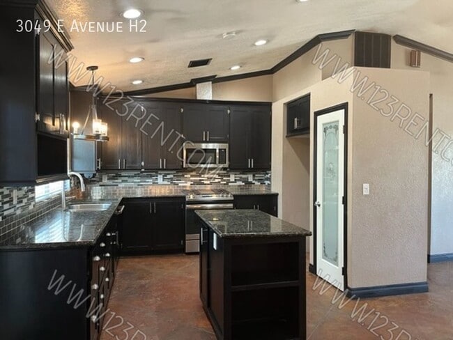 Photo - 3049 E Ave H10