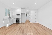 Photo - 6844 Cedros Ave