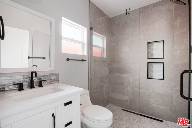 Photo - 21303 Celes St