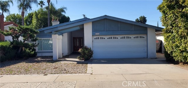 Building Photo - 15038 Hiawatha St