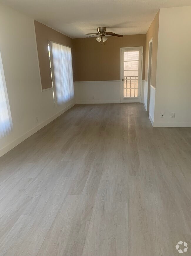 Building Photo - 1241 Bundy S Dr Unit #4 Rental
