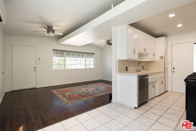 Photo - 12844 Short Ave