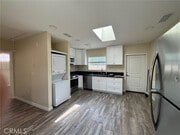 Photo - 434 N Beachwood Dr House