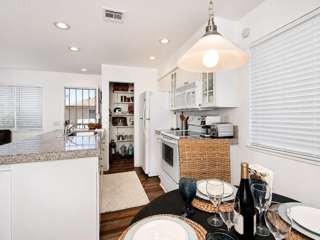 Building Photo - 72682 Bursera Way Unit 4