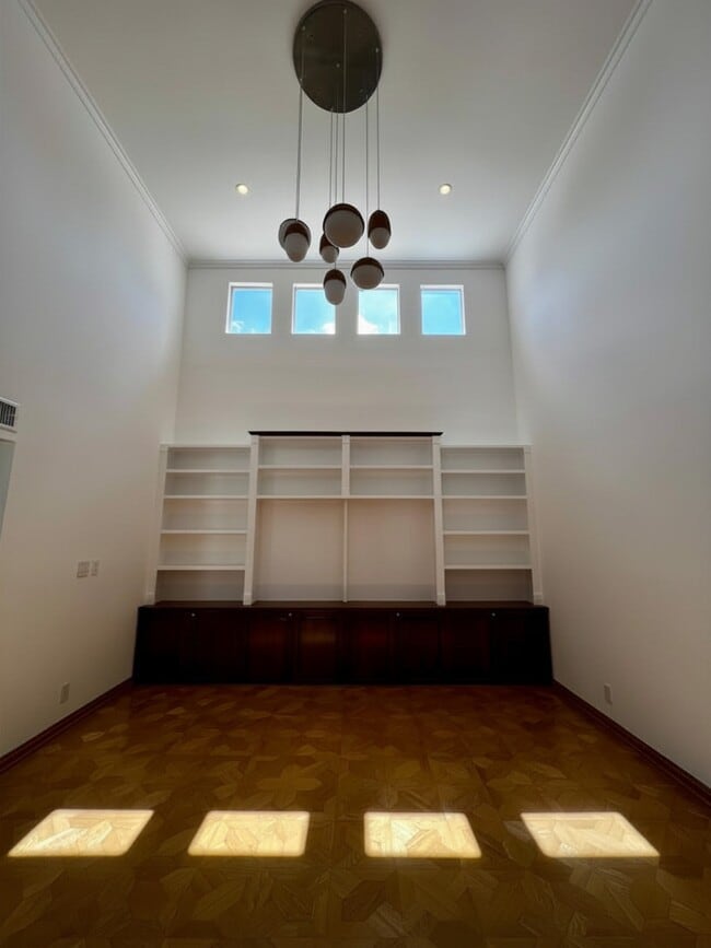 Photo - 7505 Hampton Ave Unit 16