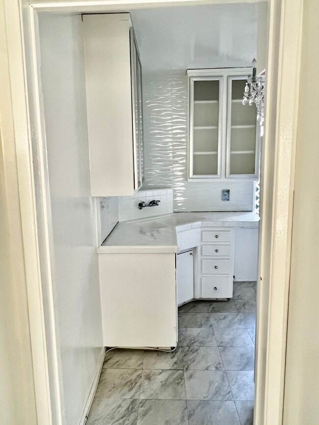 Photo - 11659 Mayfield Ave