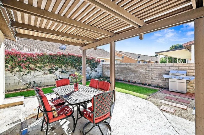Photo - 77949 Calypso Rd