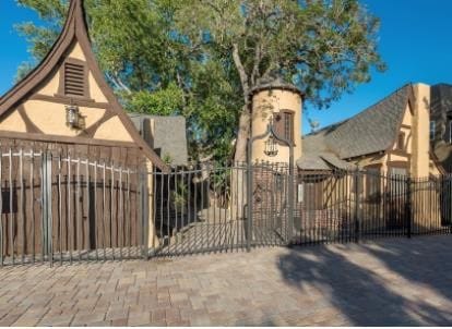 Building Photo - 1330 N Formosa Ave Unit 1/2